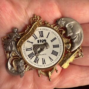 1928 nursery rhyme Brooch